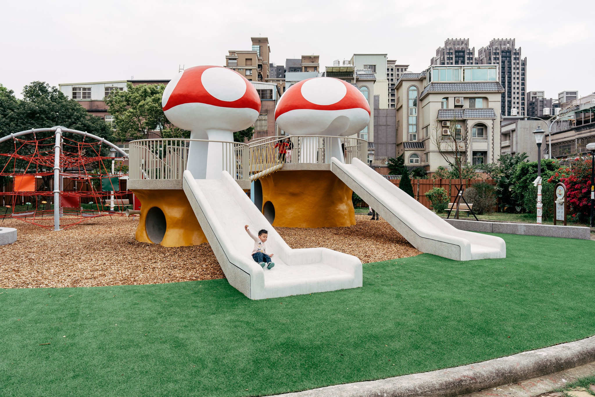 公30公園-蘑菇城堡公園(小竹繪本主題遊戲場-特色遊場)